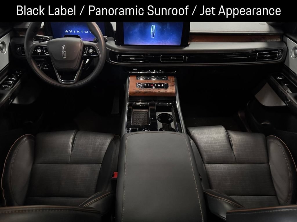 Certified 2025 Lincoln Aviator Black Label w/ Jet Appearance Package AWD/4WD image 8