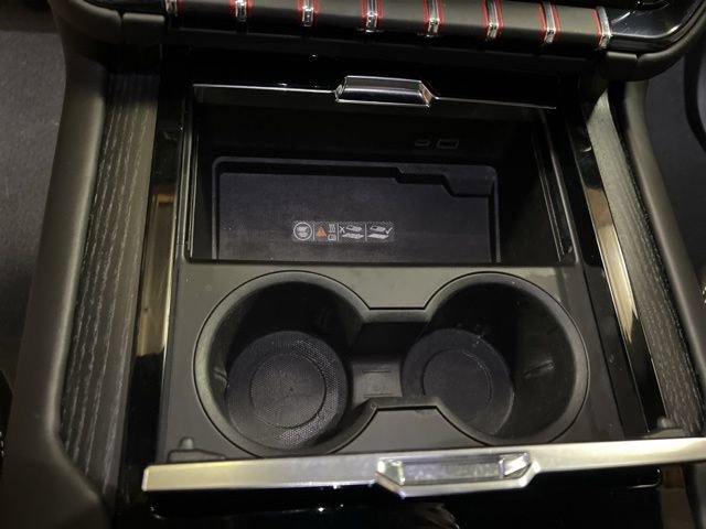 Used 2025 GMC Yukon XL AT4 Ultimate image 25