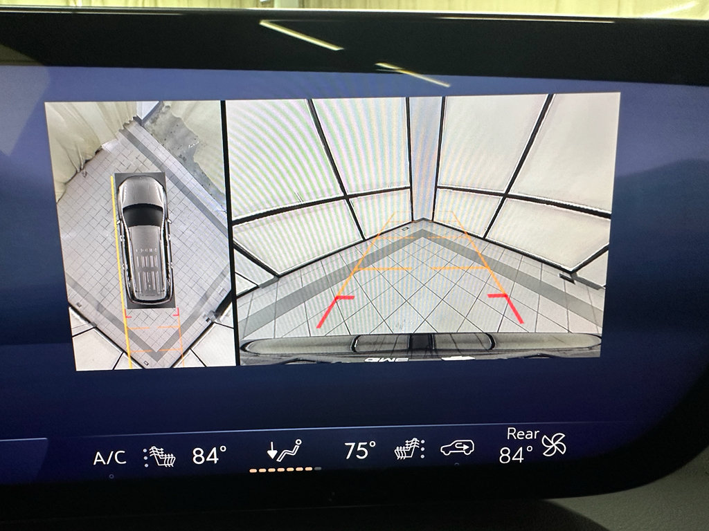 Certified 2025 Buick Enclave Avenir image 36