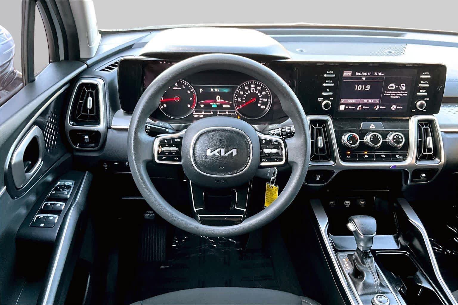 Used 2022 Kia Sorento LX FWD image 6