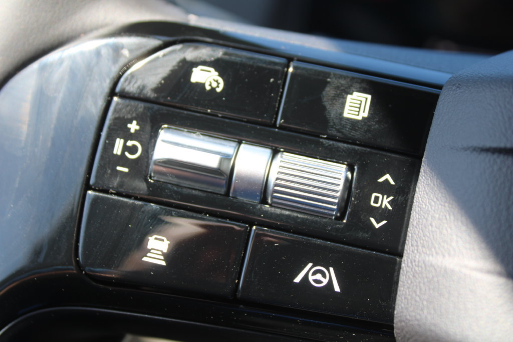 New 2027 Kia Carnival LX FWD image 31