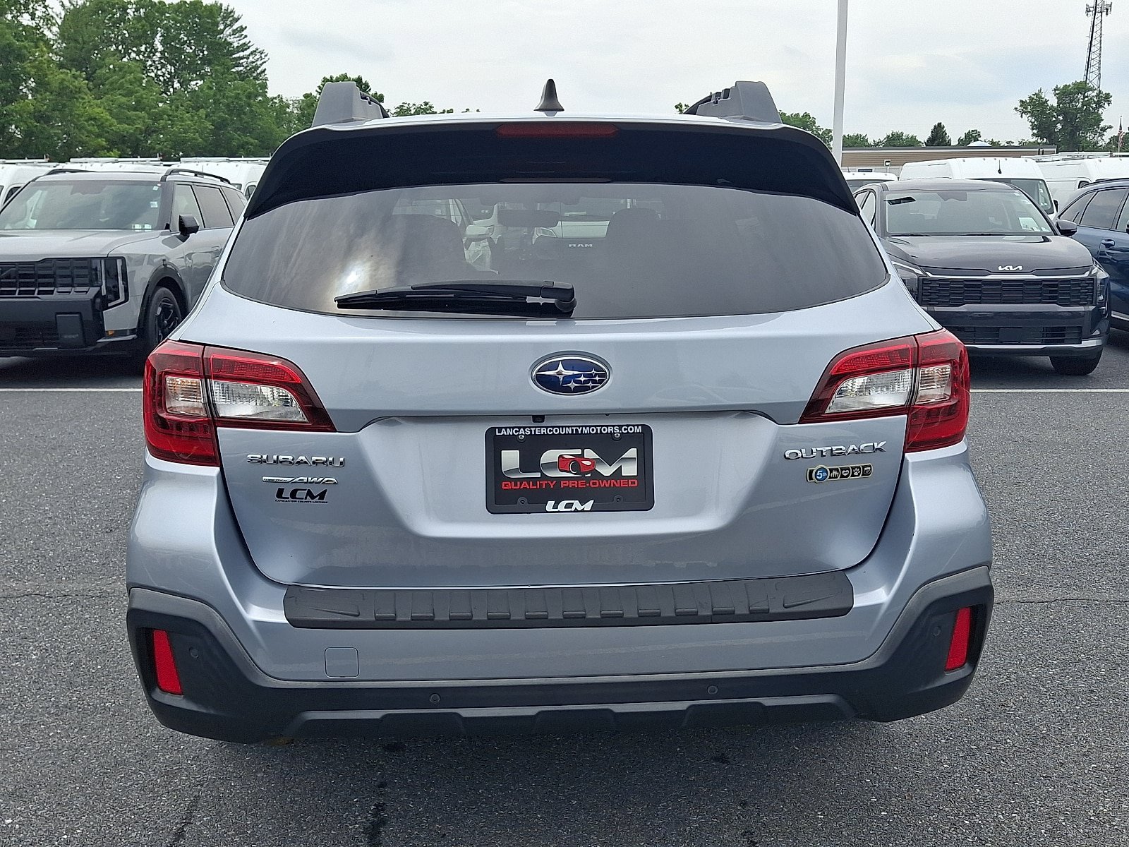 Used 2018 Subaru Outback 2.5i Limited AWD/4WD video 5
