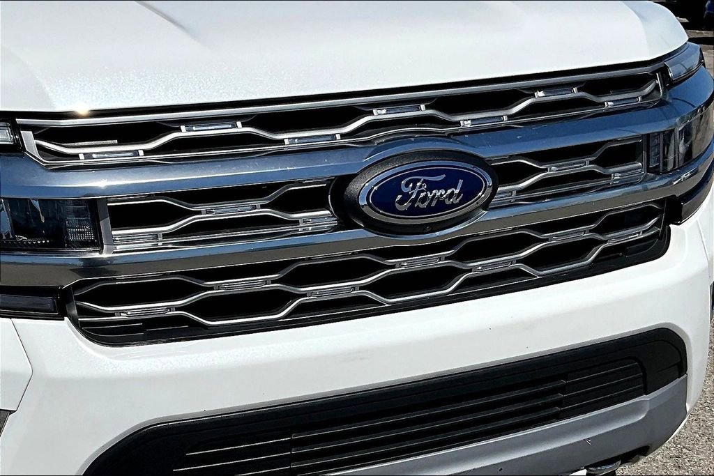 Used 2022 Ford Expedition Platinum image 39
