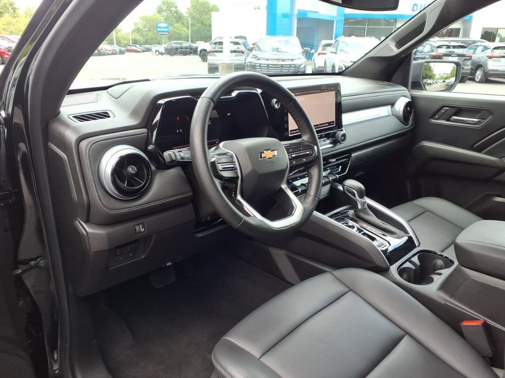 Used 2024 Chevrolet Colorado LT w/ LT Convenience Package III AWD/4WD image 13
