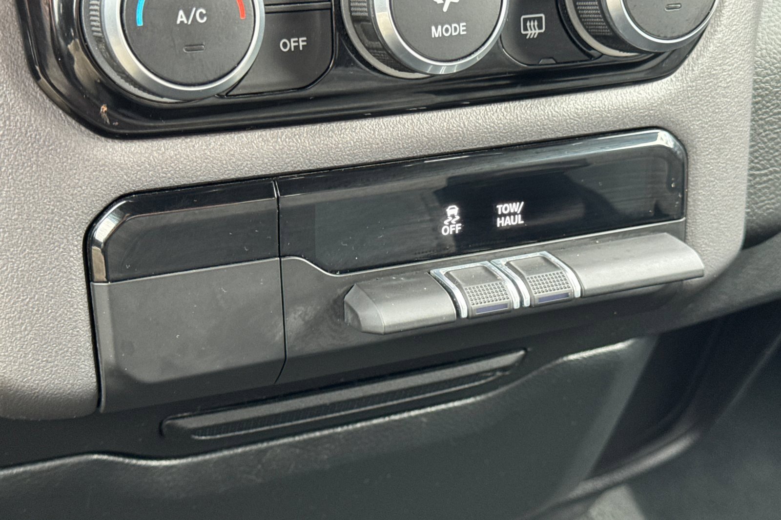 Used 2022 RAM 1500 Big Horn image 30