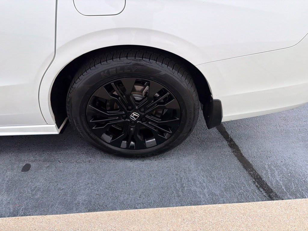 Used 2025 Honda Odyssey Sport-L image 14