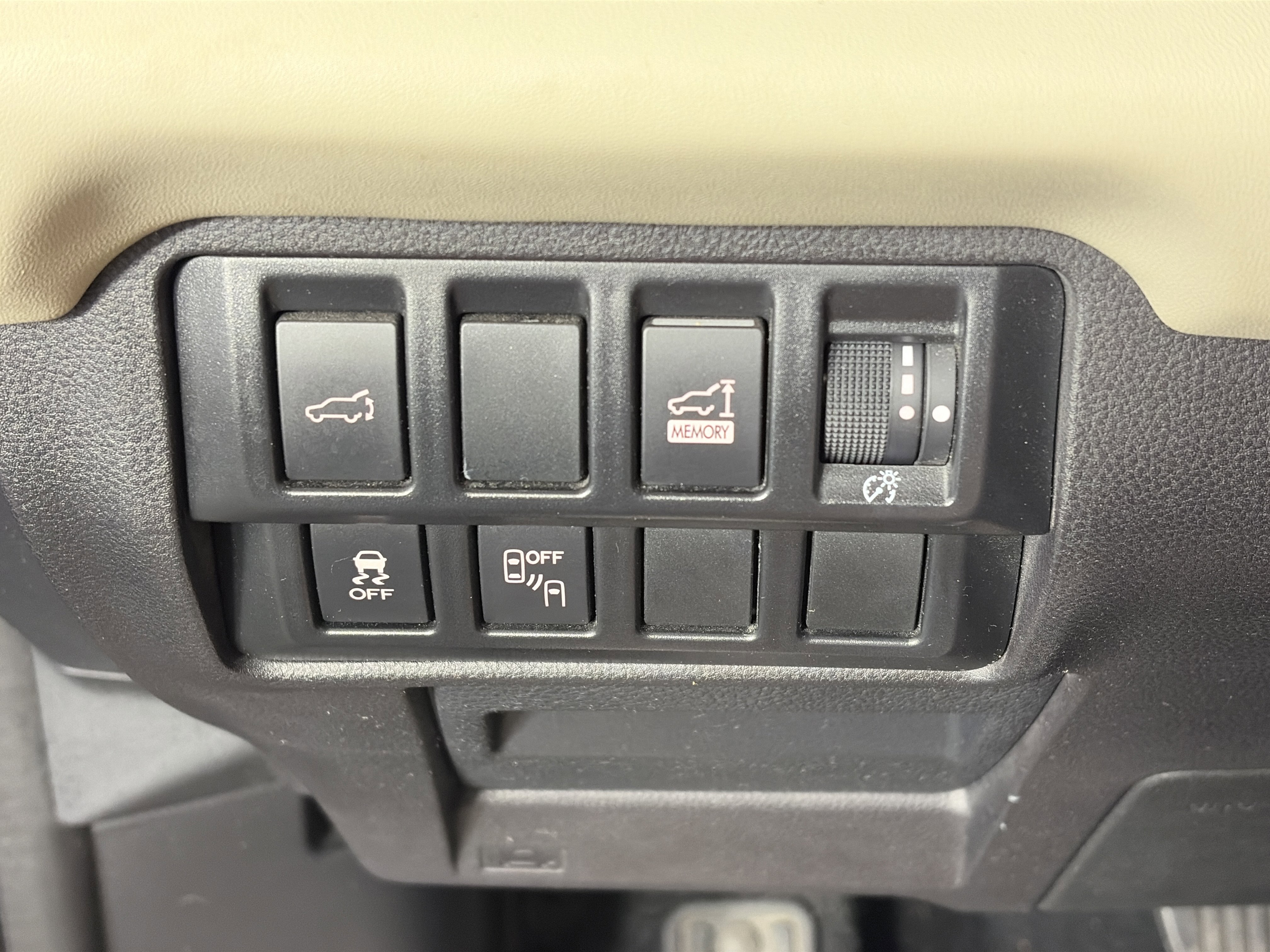 Used 2019 Subaru Ascent Limited w/ Popular Package #3 AWD/4WD image 30