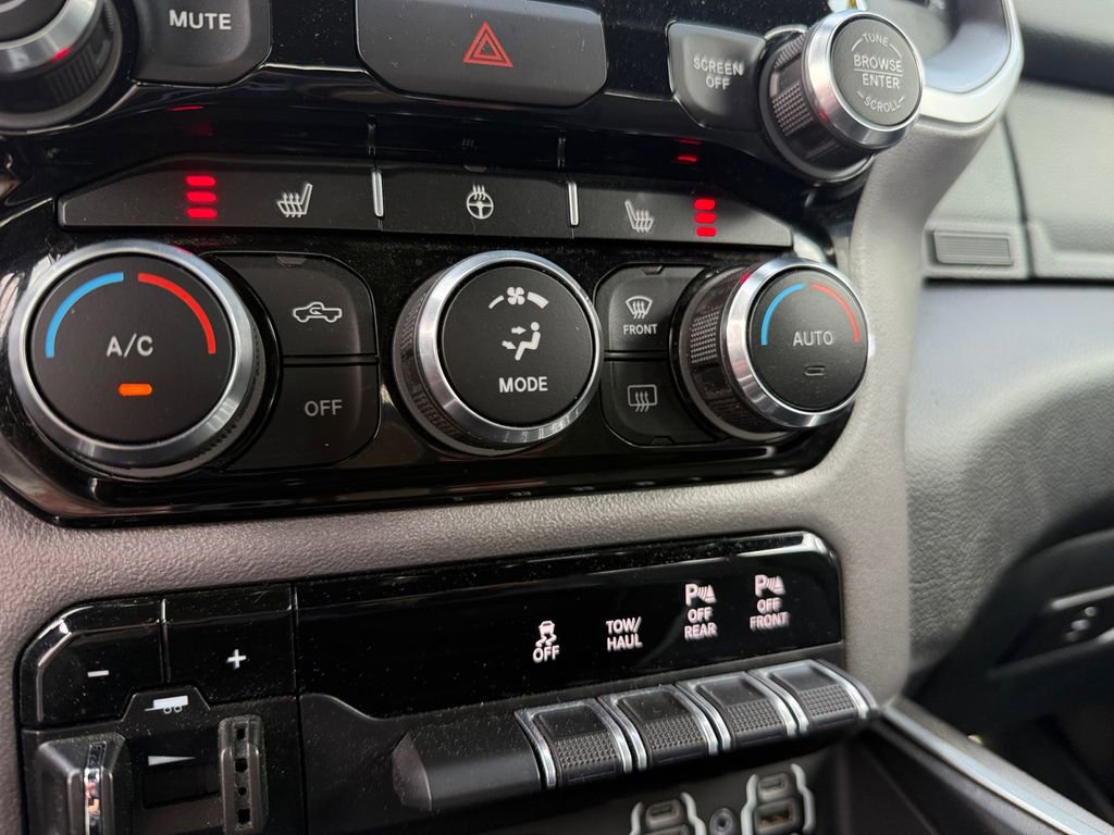 Used 2022 RAM 1500 Big Horn AWD/4WD image 19
