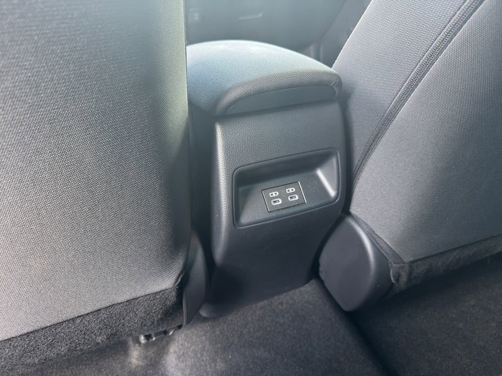 Used 2025 Toyota Corolla LE image 22