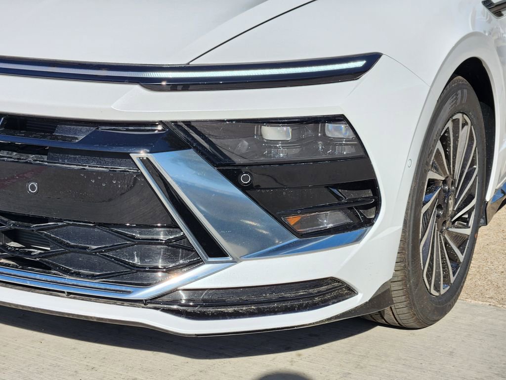 New 2025 Hyundai Sonata Limited FWD image 5