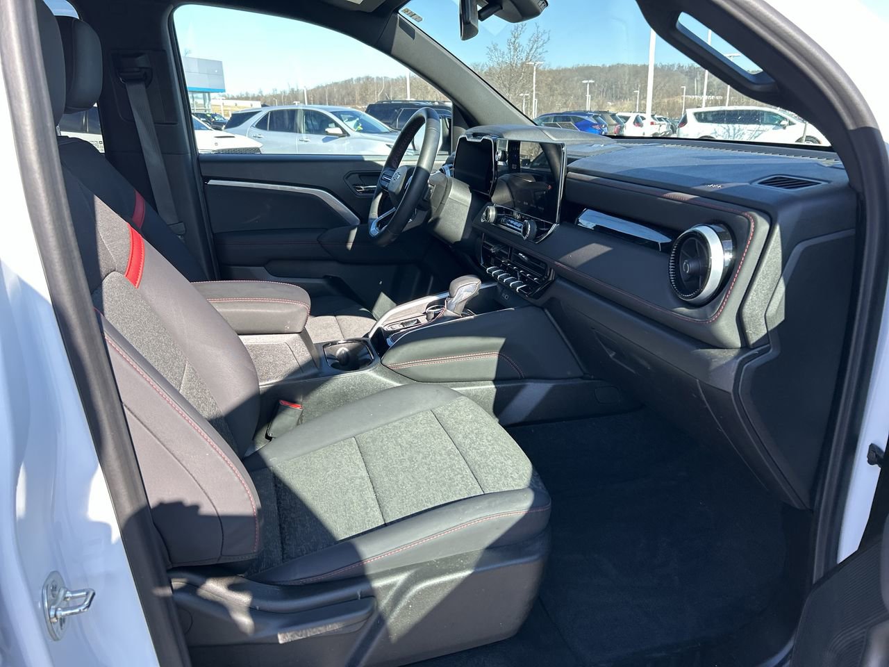 New 2025 Chevrolet Colorado Z71 w/ Midnight Edition image 15
