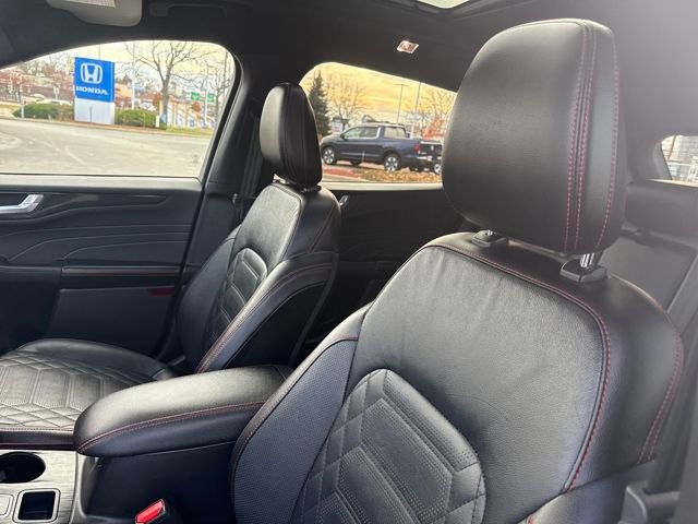 Used 2023 Ford Escape ST-Line Elite w/ Premium Technology Package image 12