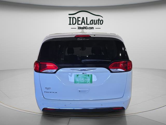 Used 2020 Chrysler Pacifica Touring-L w/ Advanced Safetytec Group FWD image 4