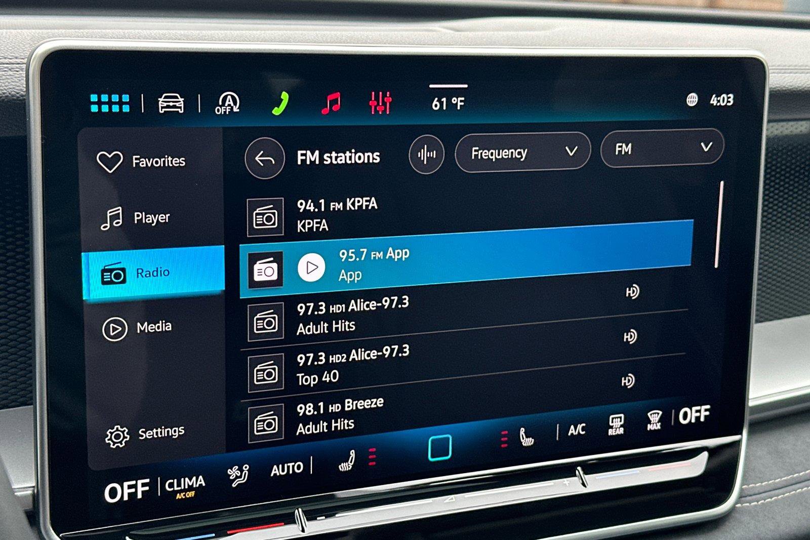 New 2026 Volkswagen Tiguan SE image 17