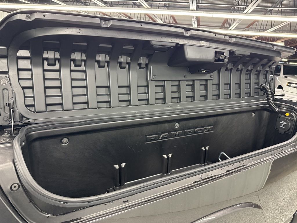 Used 2026 RAM 1500 Tungsten AWD/4WD image 12