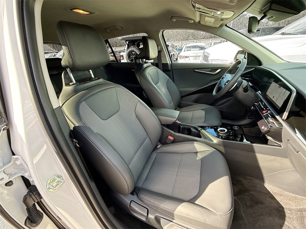 Used 2025 Kia Niro Wind w/ Wind Preserve Package image 33