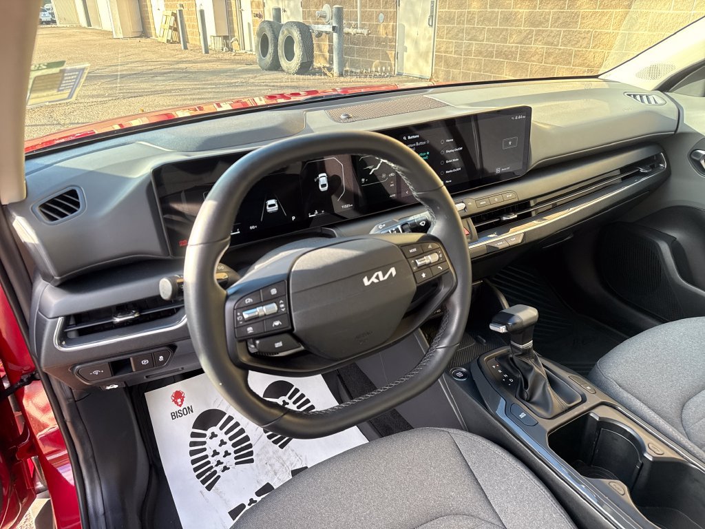 Used 2025 Kia K4 EX FWD image 14