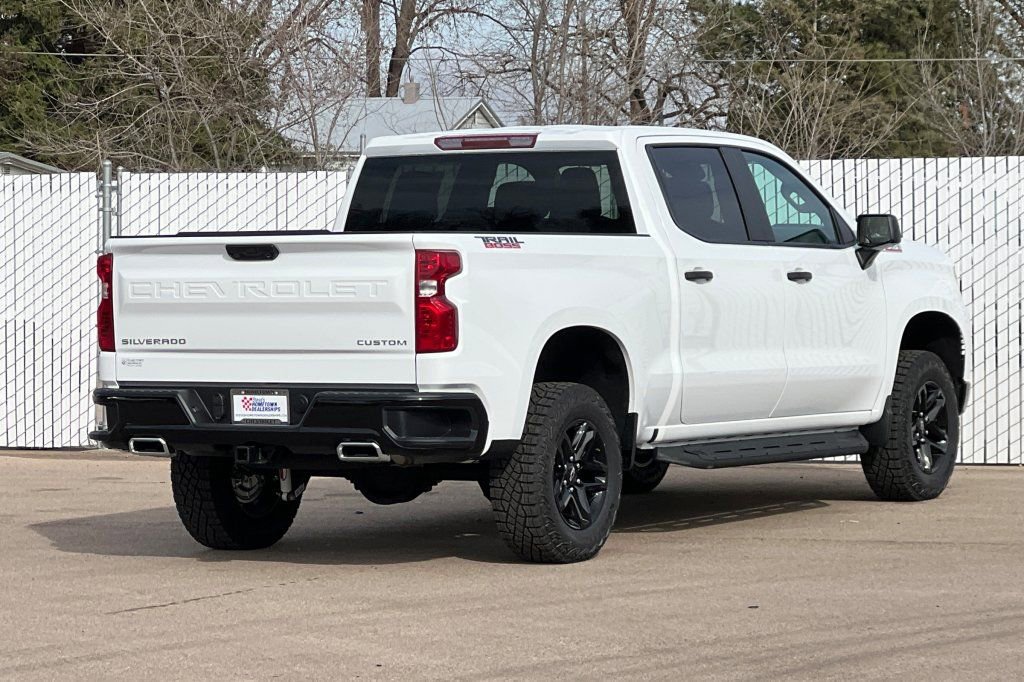 New 2026 Chevrolet Silverado 1500 Custom Trail Boss AWD/4WD image 4