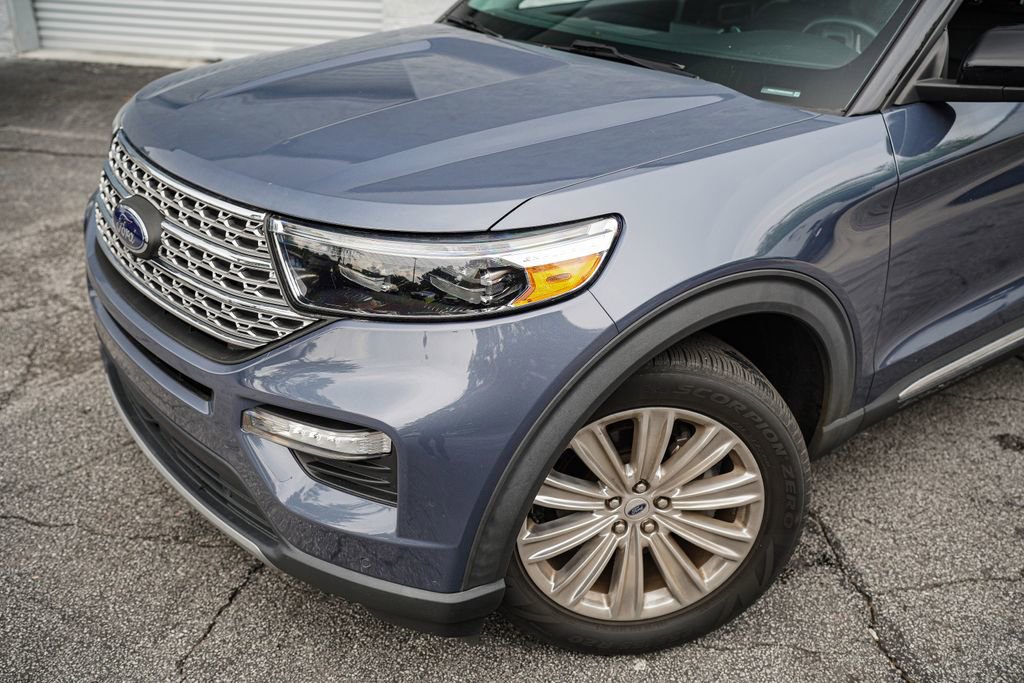 Used 2021 Ford Explorer Limited w/ Equipment Group 301A RWD image 2