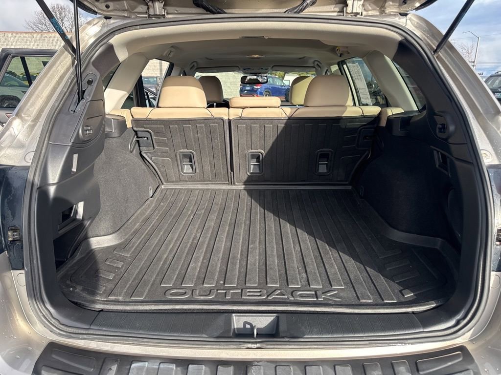 Used 2015 Subaru Outback 3.6R Limited image 12