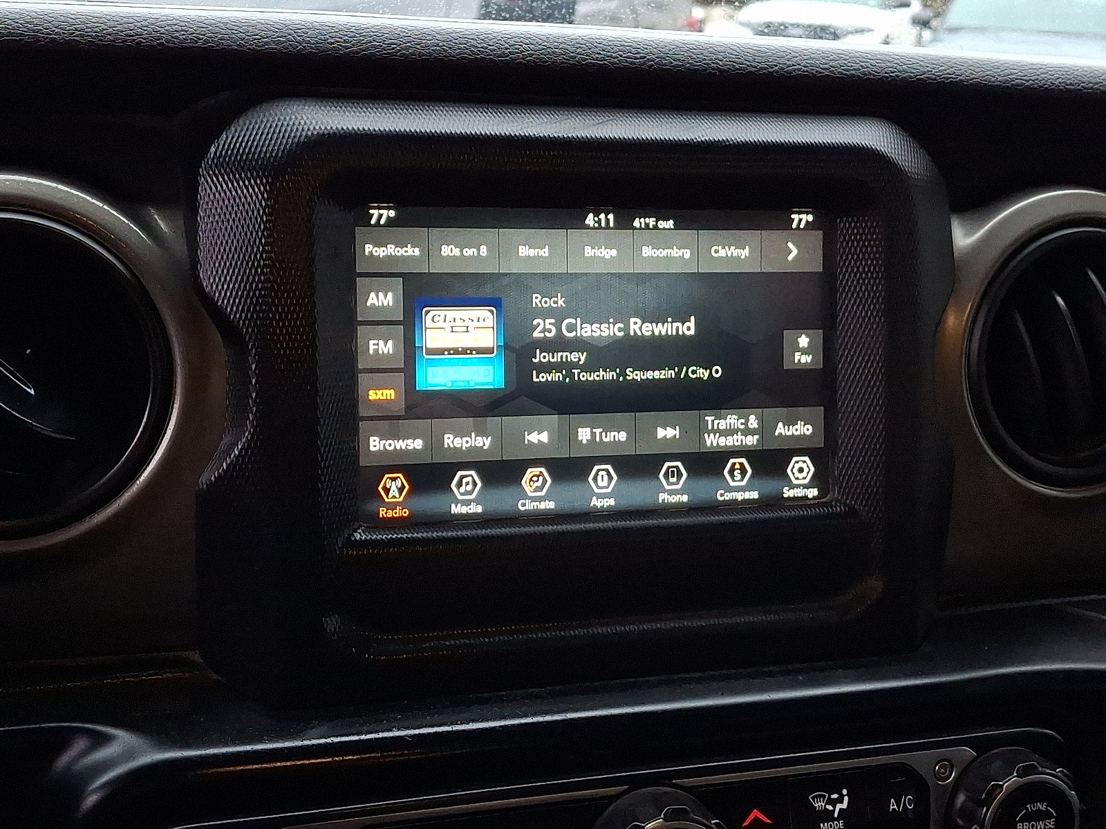 Used 2019 Jeep Wrangler Sport image 17