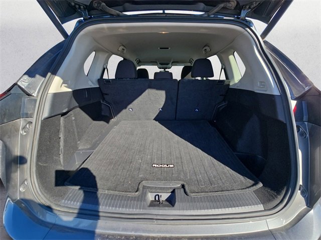 Used 2025 Nissan Rogue SV image 16
