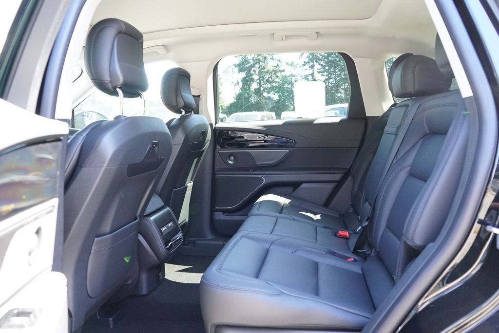 New 2026 Lincoln Nautilus Premier w/ Equipment Group 102A AWD/4WD image 11