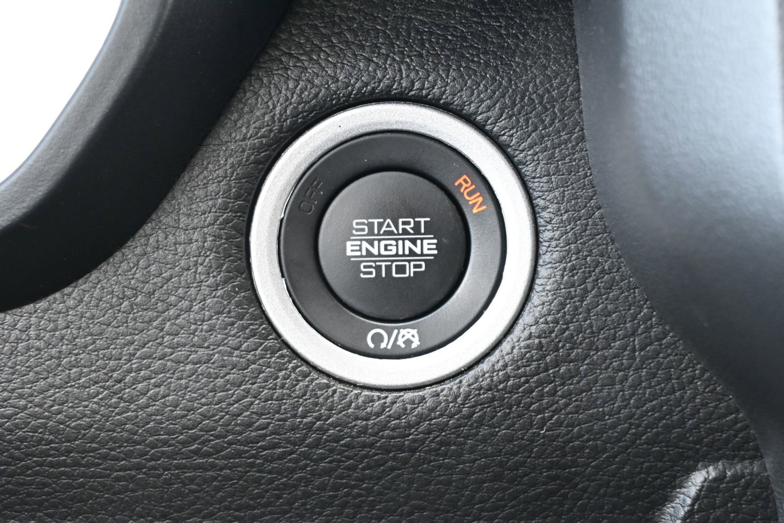 Used 2025 RAM 1500 Laramie AWD/4WD image 22