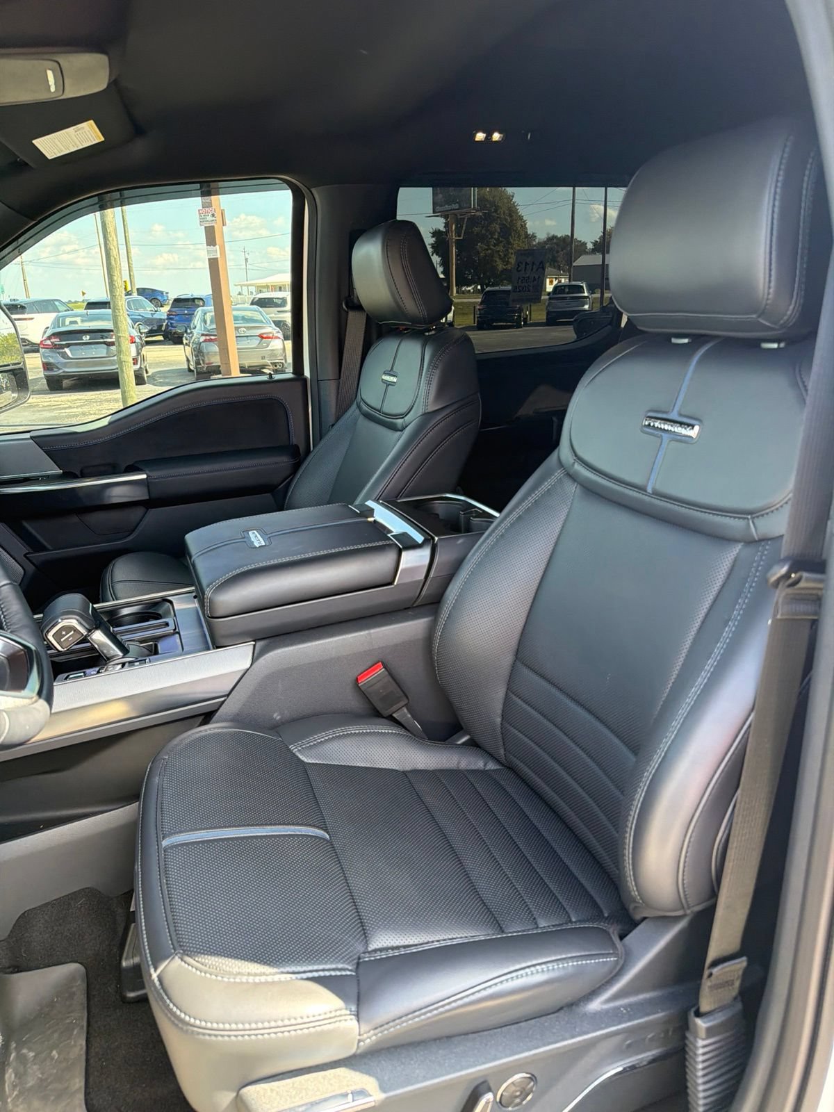 Used 2025 Ford F150 Platinum w/ FX4 Off-Road Package AWD/4WD image 8
