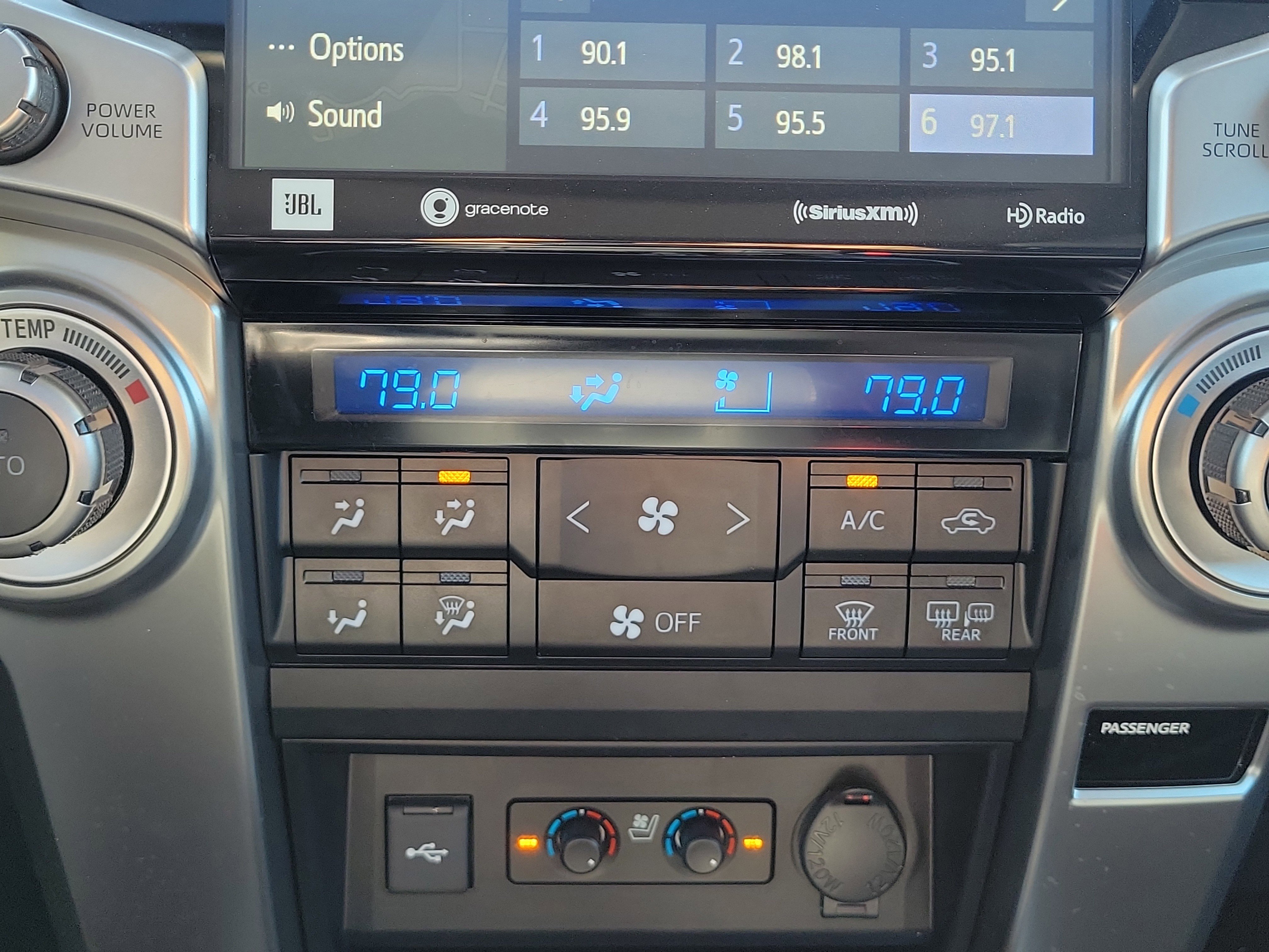 Used 2024 Toyota 4Runner Limited image 33