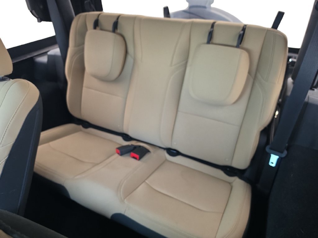 Used 2018 Jeep Wrangler Sport AWD/4WD image 14