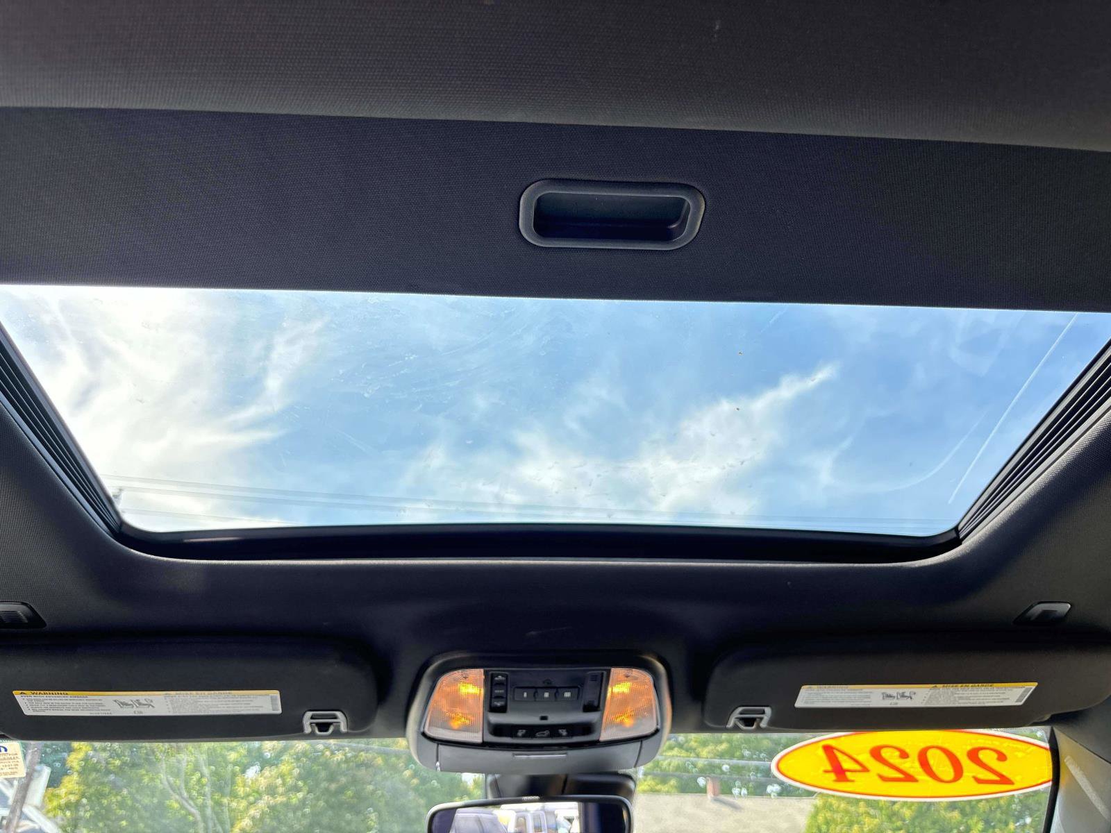 Used 2024 Dodge Durango GT image 12