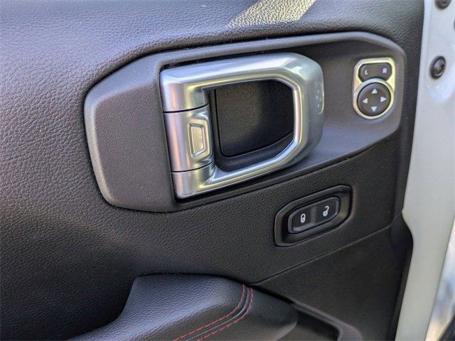Used 2021 Jeep Gladiator Rubicon image 12