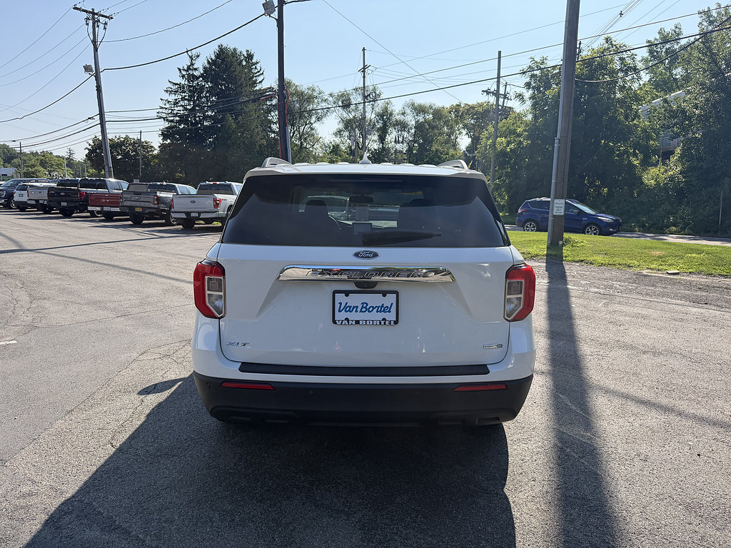 Used 2020 Ford Explorer XLT AWD/4WD image 6