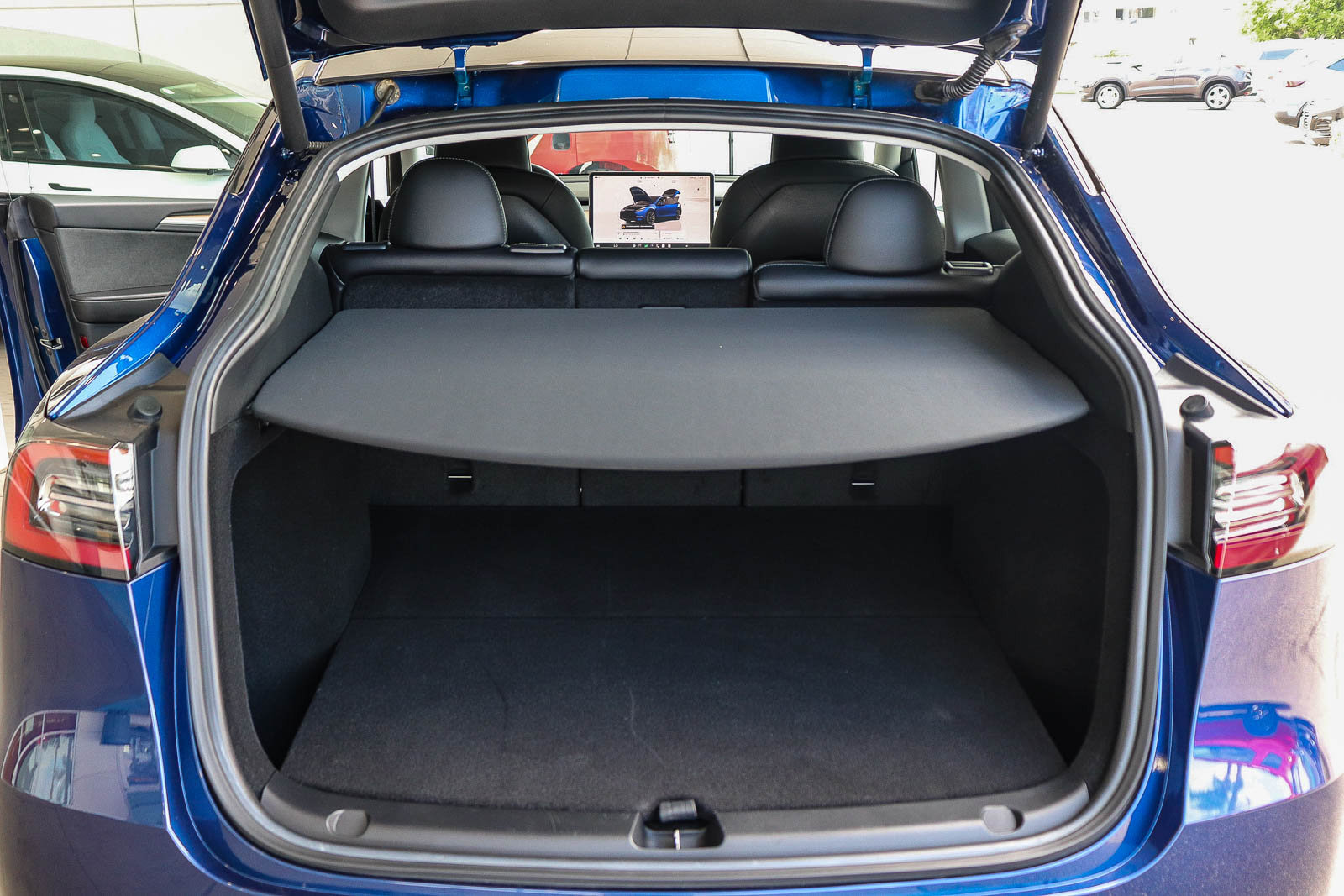 Used 2023 Tesla Model Y Long Range AWD/4WD image 29