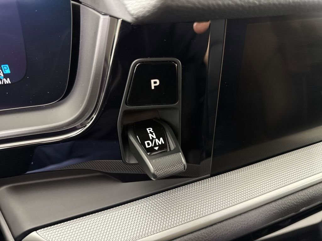 Certified 2025 Porsche Cayenne image 32