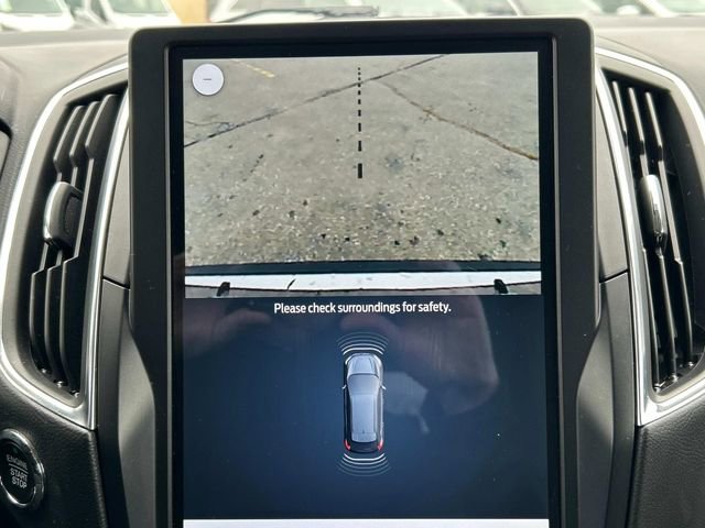 Used 2024 Ford Edge Titanium image 26