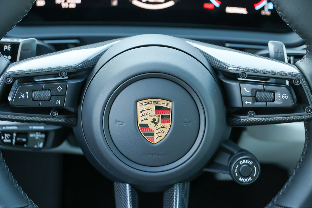 New 2026 Porsche Cayenne GTS AWD/4WD image 36