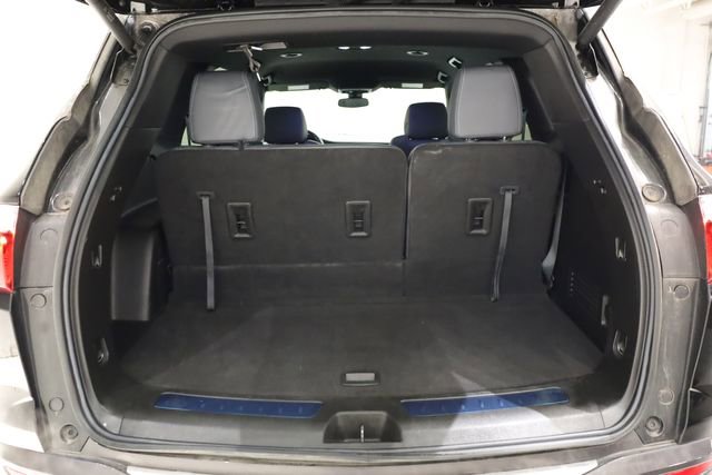 Used 2024 Buick Enclave Essence w/ LPO, Touring Package image 32