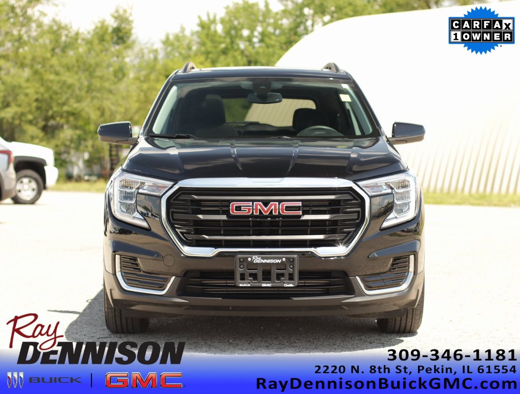 Used 2022 GMC Terrain SLE w/ Driver Convenience Package image 2