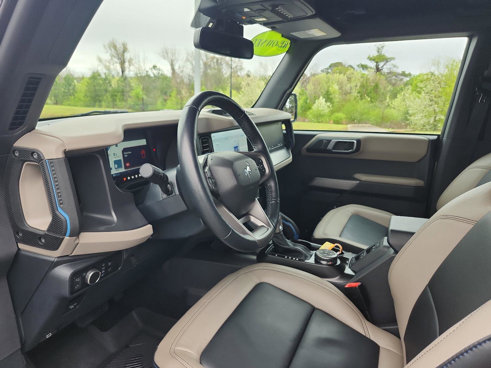 Used 2023 Ford Bronco Wildtrak image 13