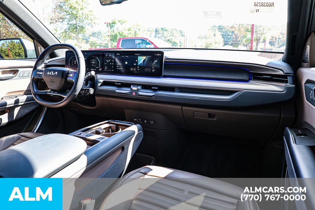 Used 2024 Kia EV9 Land image 35