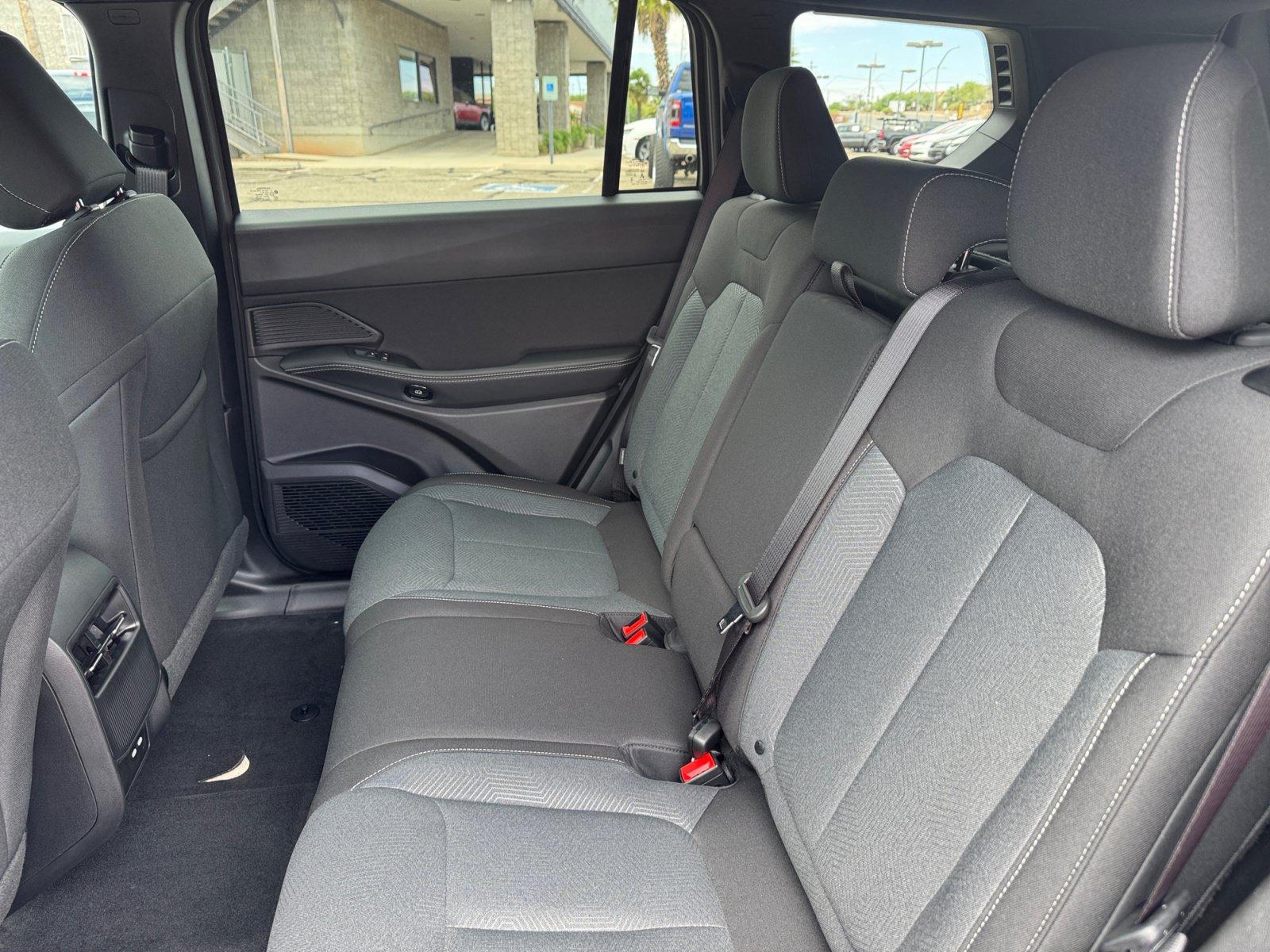 New 2026 Jeep Cherokee Laredo AWD/4WD image 17