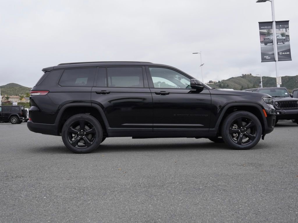 Used 2022 Jeep Grand Cherokee L Laredo video 3