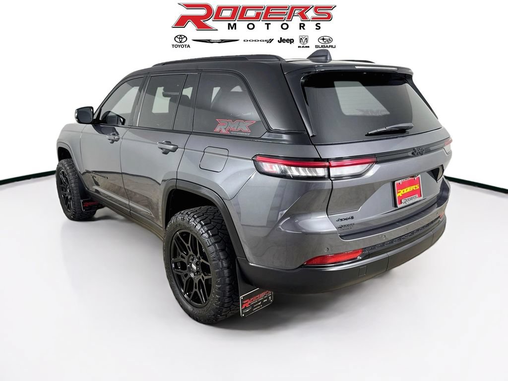 Certified 2025 Jeep Grand Cherokee Altitude AWD/4WD image 6
