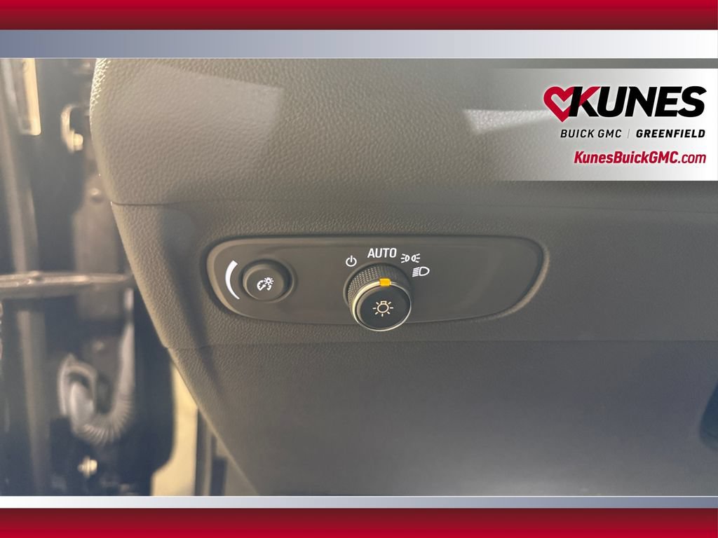 Used 2023 Buick Envision Preferred w/ Sport Touring Package AWD/4WD image 19