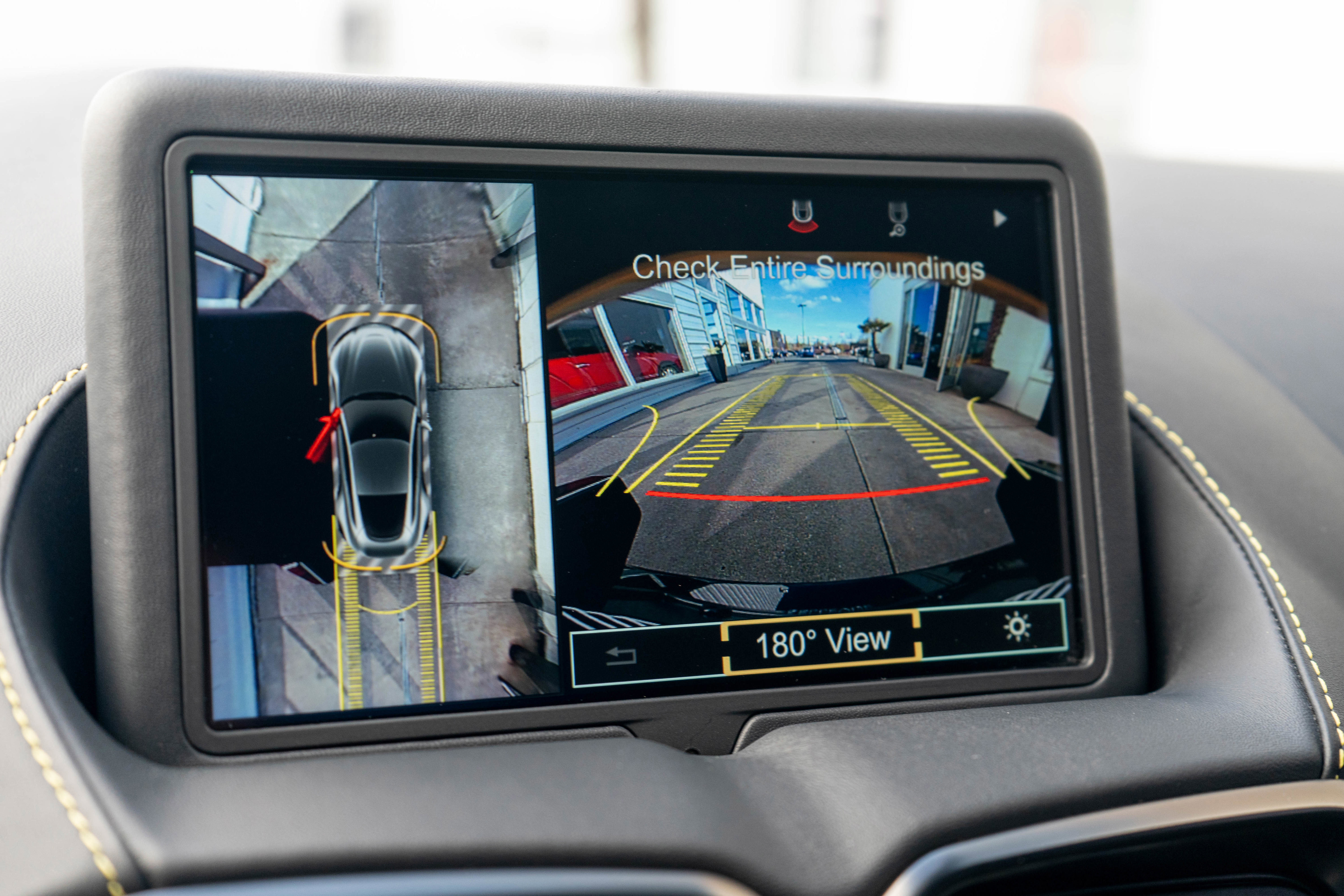 Used 2023 Aston Martin V8 Vantage Coupe image 18