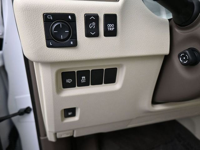 Used 2018 Lexus GX 460 Premium w/ Premium Package image 23