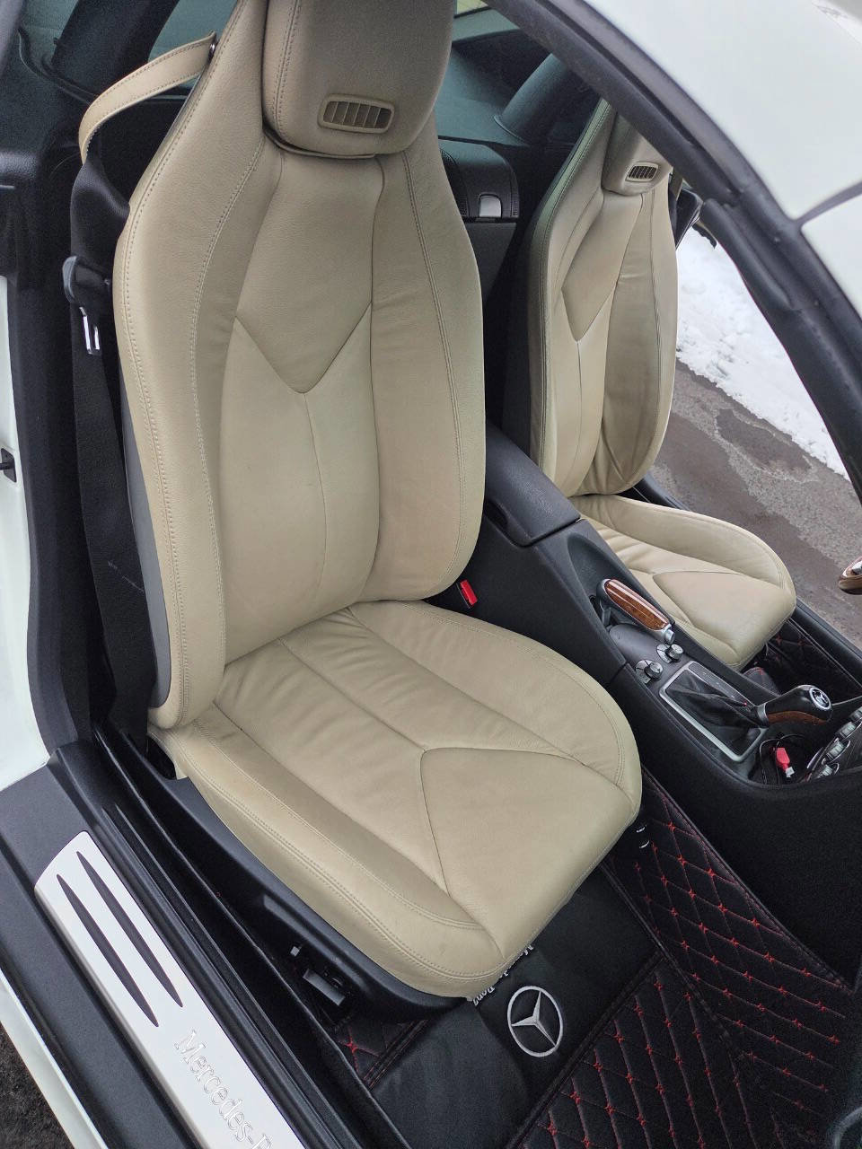 Used 2009 Mercedes-Benz SLK 300 SLK 300 2dr Convertible image 22