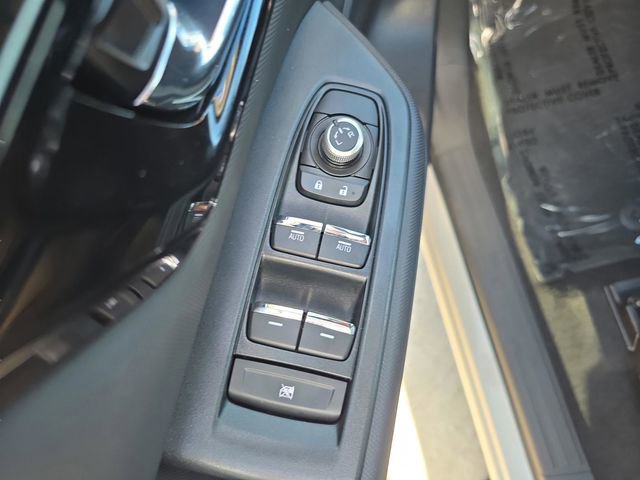Certified 2025 Subaru Forester Limited image 13